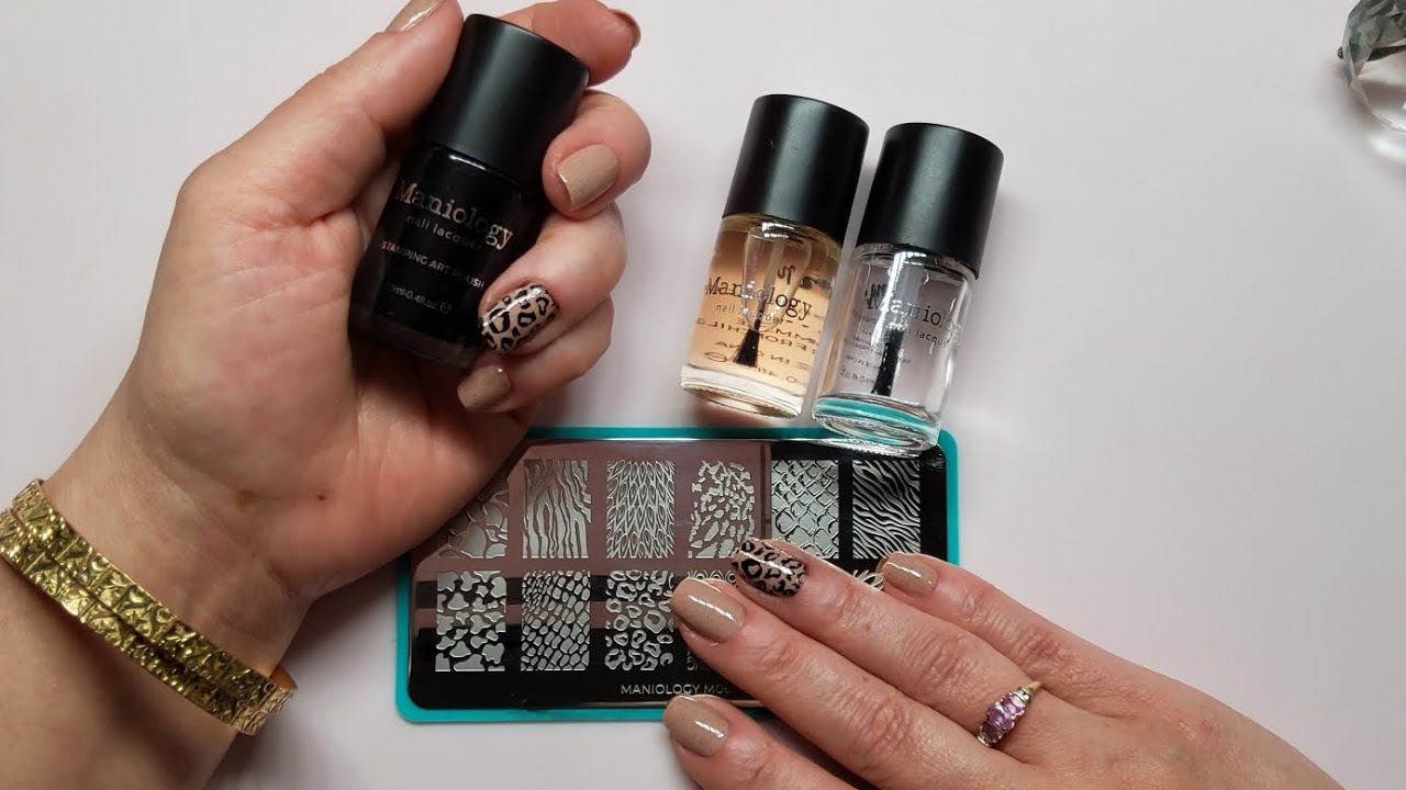 MANIOLOGY: Nail Stamping Art | Plate: M089 Animal Instinct - Polish: Straight Up Black 💅🏼