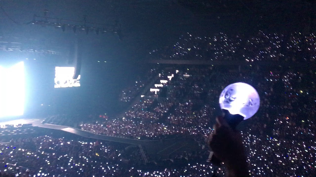 BTS (방탄소년단) - BEFORE - FAKE LOVE @ PARIS ACCORHOTELS ARENA181019 2018.10.19