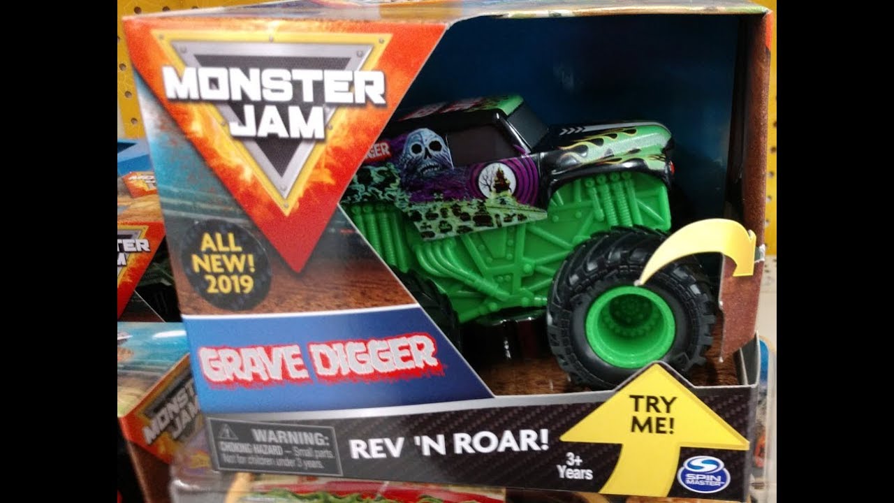 MONSTER TRUCK TOYS 2019 | MONSTER JAM TOYS BASH UPS | REV 'N ROAR NEW AT WALMART