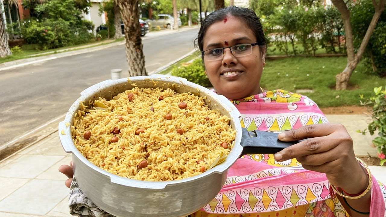 இப்படியும் செய்யலாமா குக்கரில் புளிசாதம் / Puliyodharai Recipe  in Cooker / Tamarind Rice in Cooker