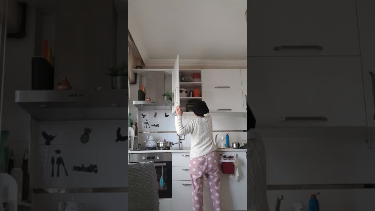بدأت قناة 
