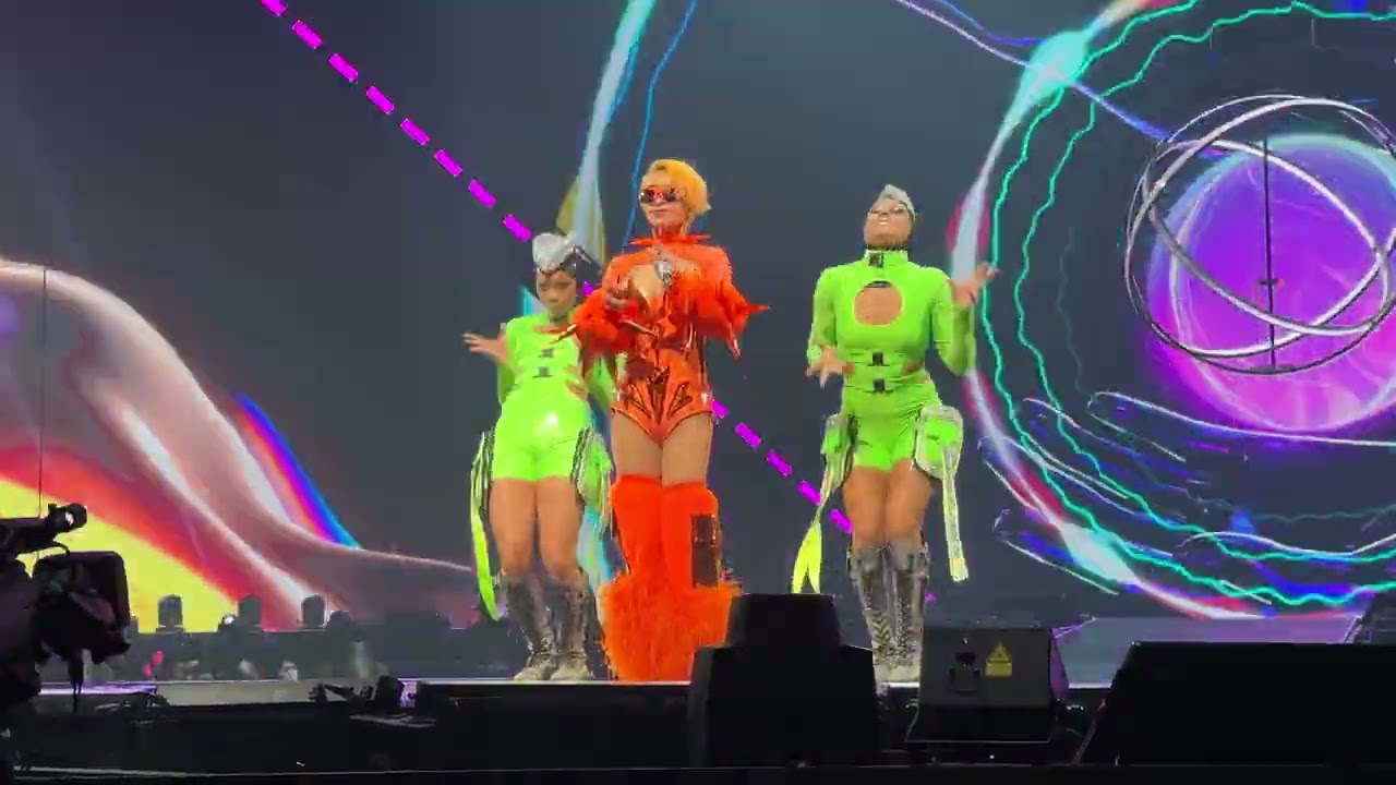 20230101 舞孃 + Dr. Jolin 蔡依林Ugly Beauty世界巡迴演唱會台北Finale Shot on iPhone 14 Pro Max