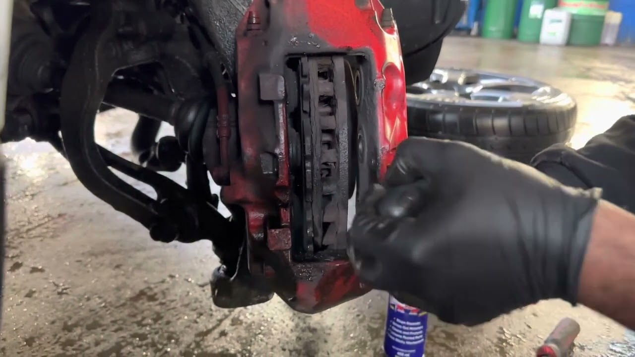 How to change front brake pads on Land Rover Range Rover sport newer models@zmmotors1