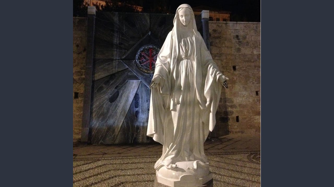 Salve Regina - Solemne