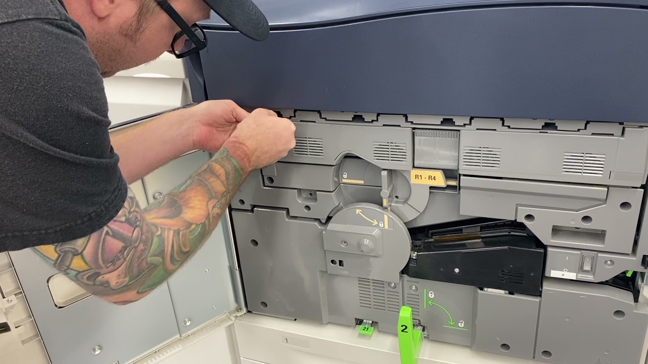 3 of 4 Xerox Versant Weekly Maintenance - Laser Cleaning