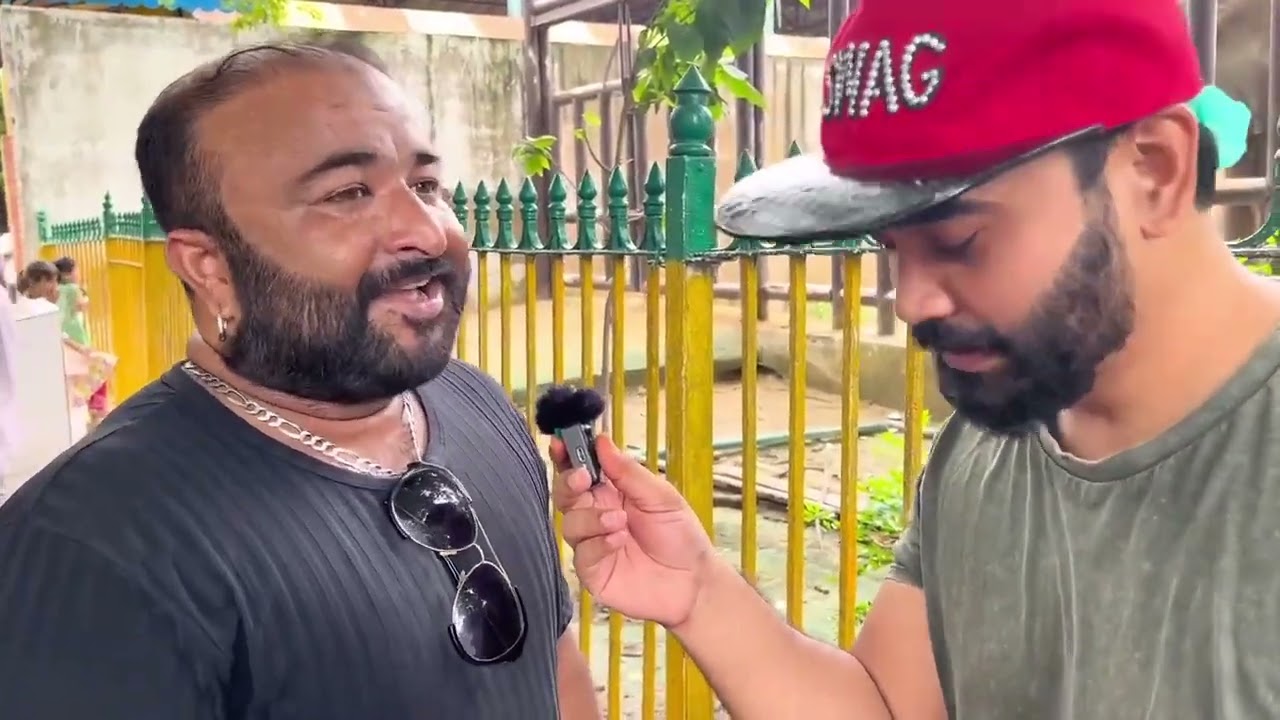 JANeYAALI sudden meet with @AhmedKhanTV  in Karachi Zoo spot Interview.