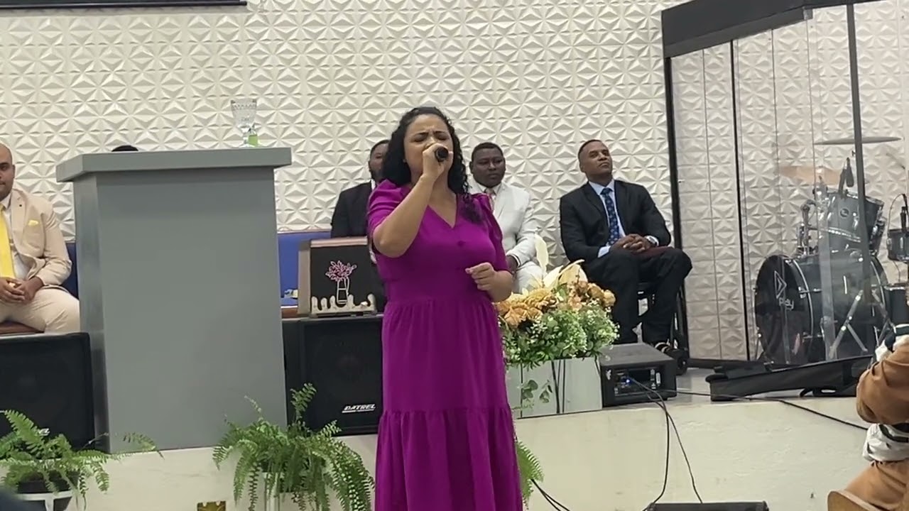 Em tempos de guerra, nunca pare de lutar/Cover/ Kelcia 