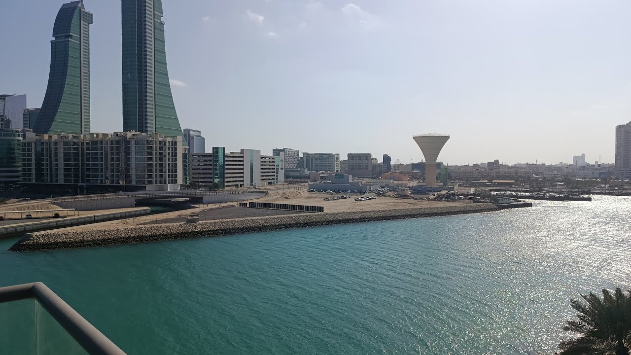 Amazing sea and city view ! 3 bedrooms + maid's room .  Available for immediate rental 