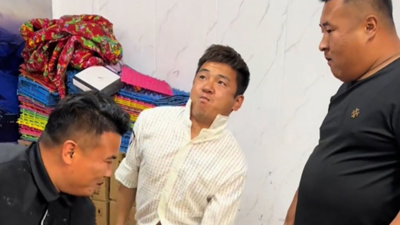 椰殼粉憋著挑戰之出其不意，看壹遍笑壹遍#funny #沙雕剧情 #搞笑