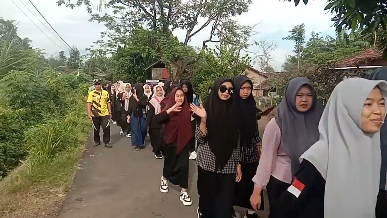 JALAN-JALAN SEHAT DALAM RANGKA HARLAH PONPES MIFTAHUL ULUM TUMPENG KE-72 Tahun 2026.
