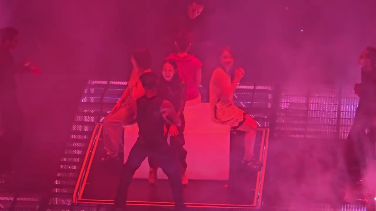 Jackson Wang with Lucky Fans 2 - MAGICMAN2 IN BANGKOK DAY1