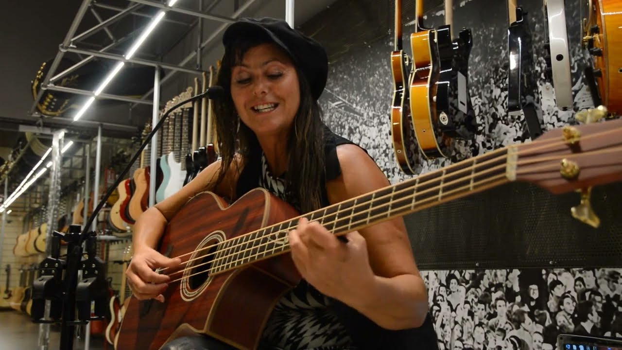 PAOLA VENTURINI BASS&VOICE SOLO Route 66 - Tomassone Sergio Strumenti Musicali Roma