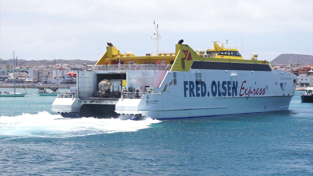 Corralejo Ferry Fred Olsen - Lanzarote to Fuerteventura ferry