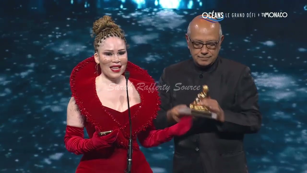 Sarah Rafferty and John Reardon present the Best Creation Award (June 17, 2025)