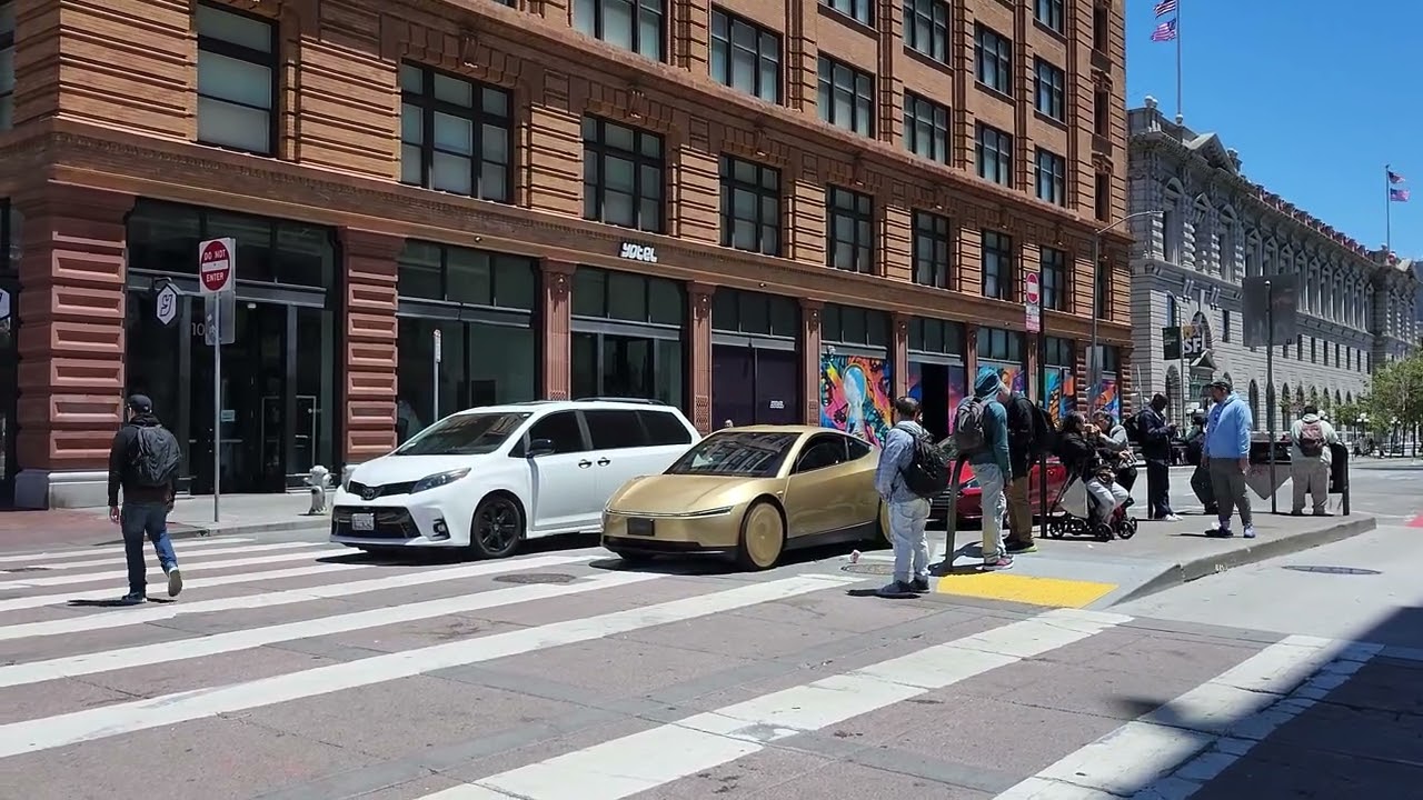Tesla robotaxi / cybercab in San Francisco 