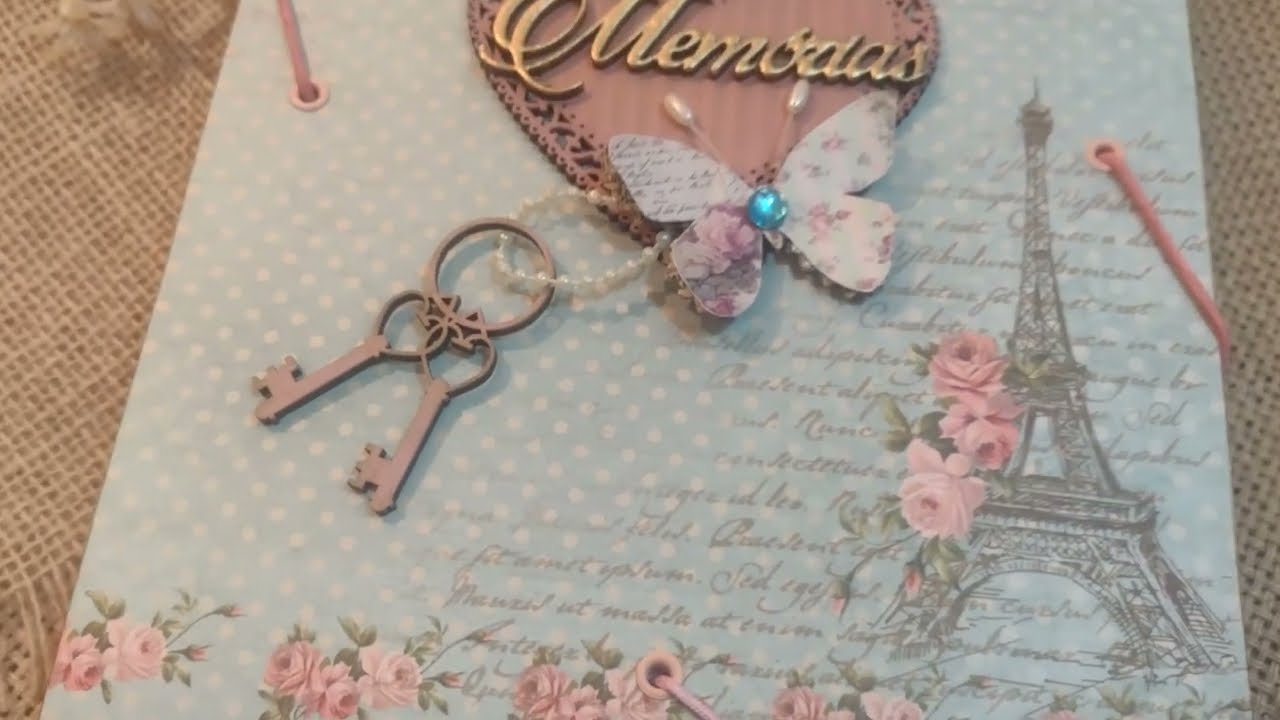 MDF decorado - Pasta com scrapdecor e aplique com emboss