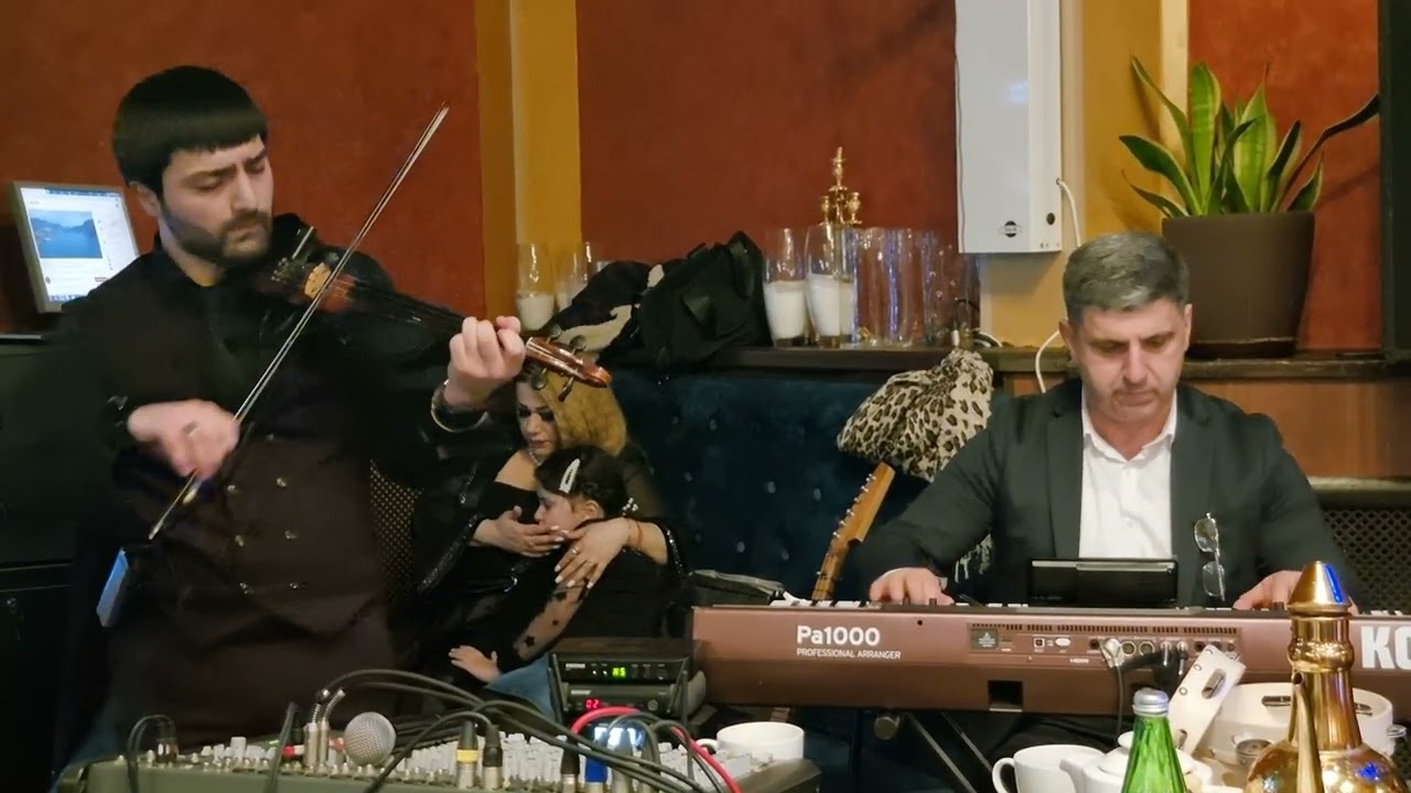 Elman Kürdəmirli Əvəz Şakiroglu