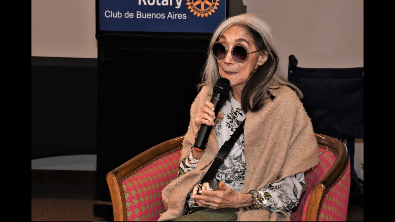 Maria Kodama en el Rotary Club de Buenos Aires