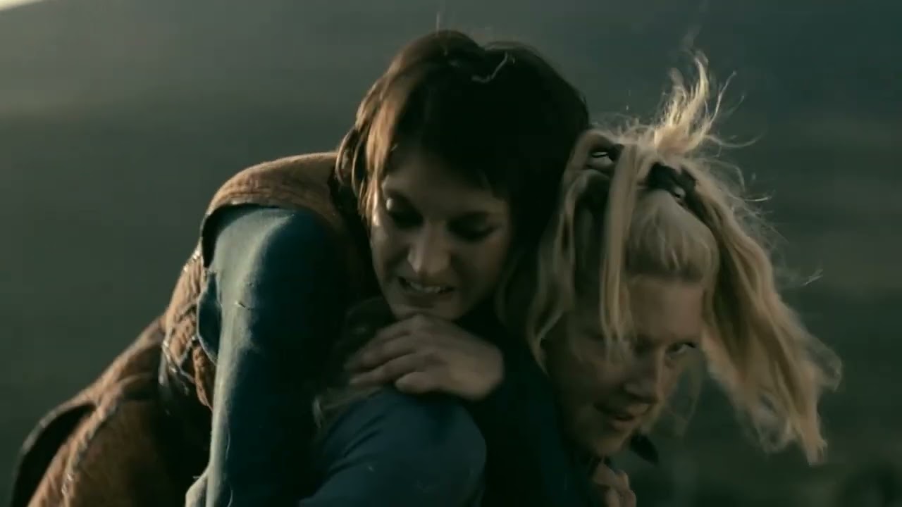 WOMAN ON WOMAN Wrestling - Josefin Asplund (Nova & Alice), Katheryn Winnick