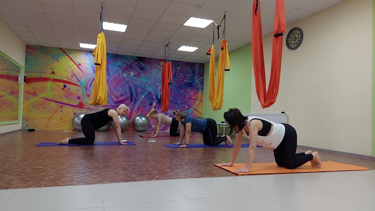 Аэройога, йога в гамаках. Практика для начинающих.