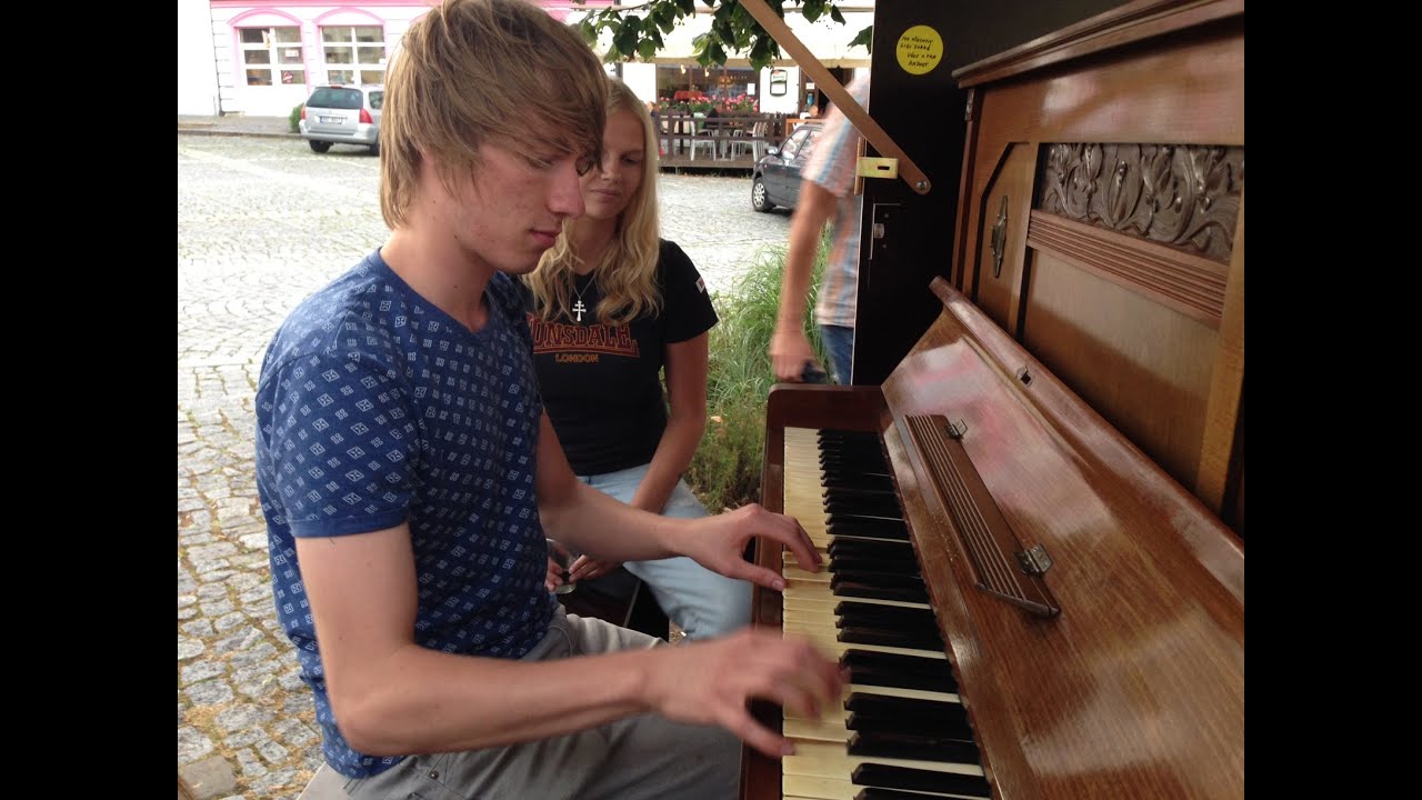 Rychnovským náměstím zní Piano na ulici