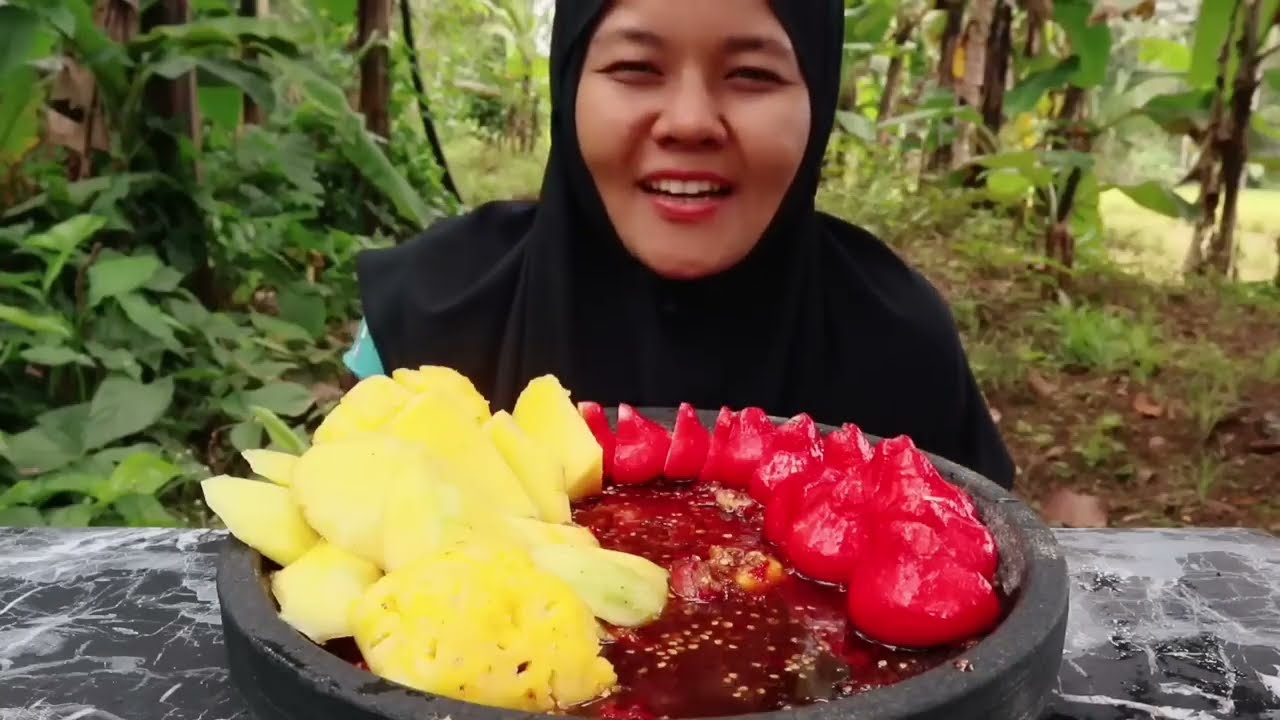 MUKBANG RUJAK BUAH SEGAR DI SIANG HARI