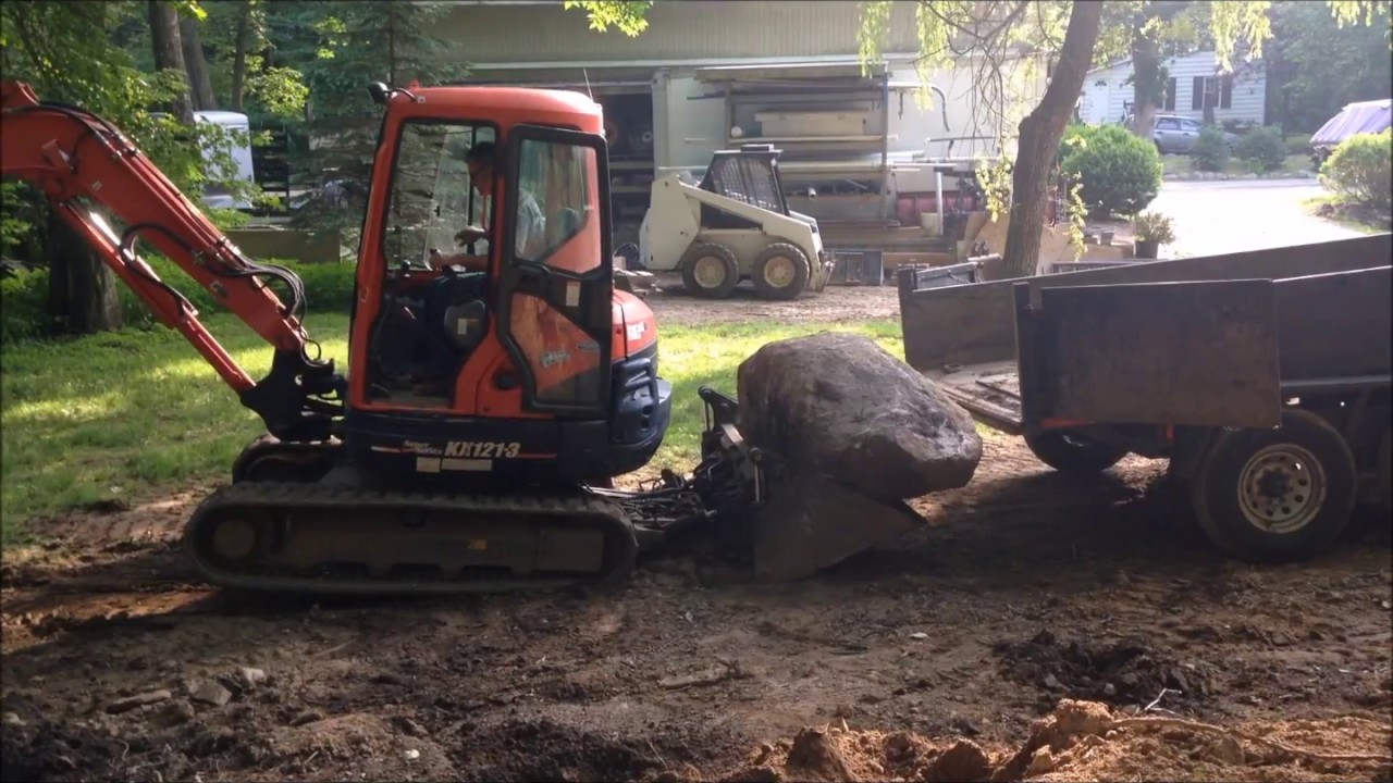 Mini excavator Big Rock Kubota Hercules attachment