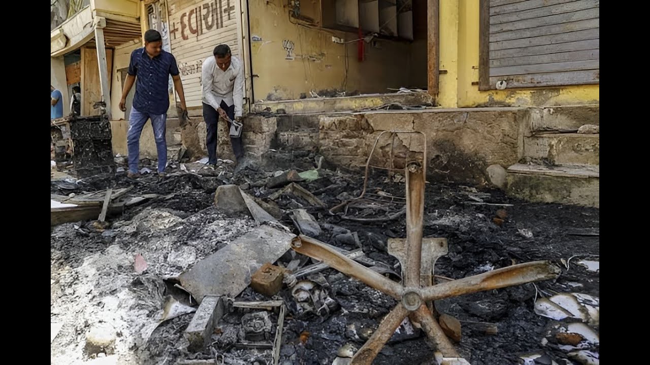 Police storm Muslim homes in Gujarat village after clash over Garba event| Maktoob| Maktoob