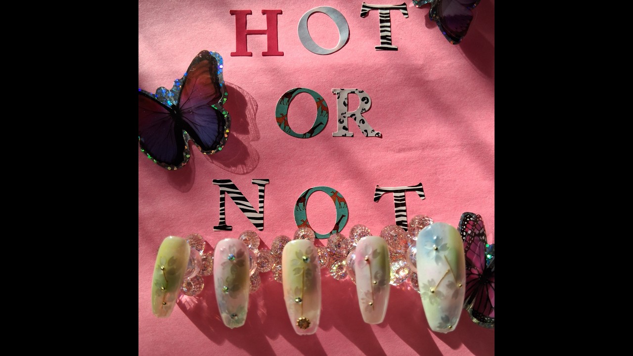 Hot or Not Neon Stamping Powder and Flower Charm Nail Set