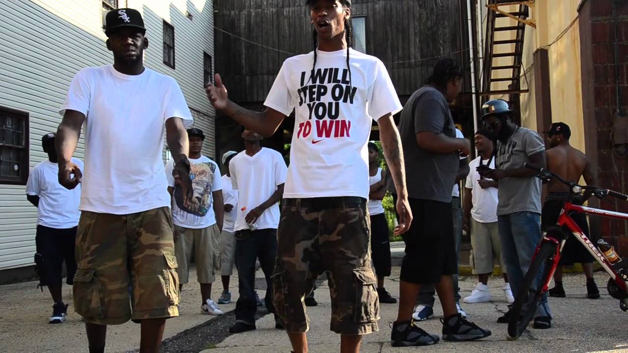 CHASE FETTI - GORILLA MUSIK (OFFICIAL MUSIC VIDEO 2011)