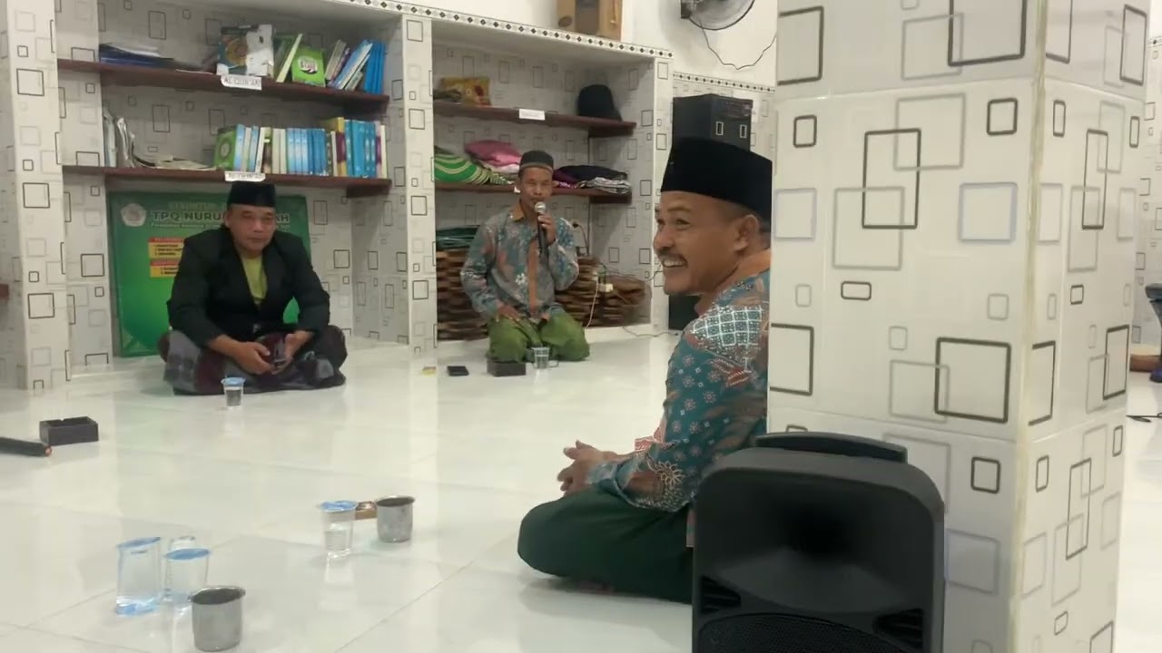 “Penampilan Hadrah Santri TPQ dalam Rangka Melatih Mental di Majelis Taklim Nurul Hidayah”