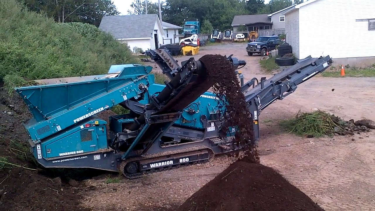 Aggregate Equipment - Powerscreen Warrior 800 Scalper Screener Working in Topsoil 4