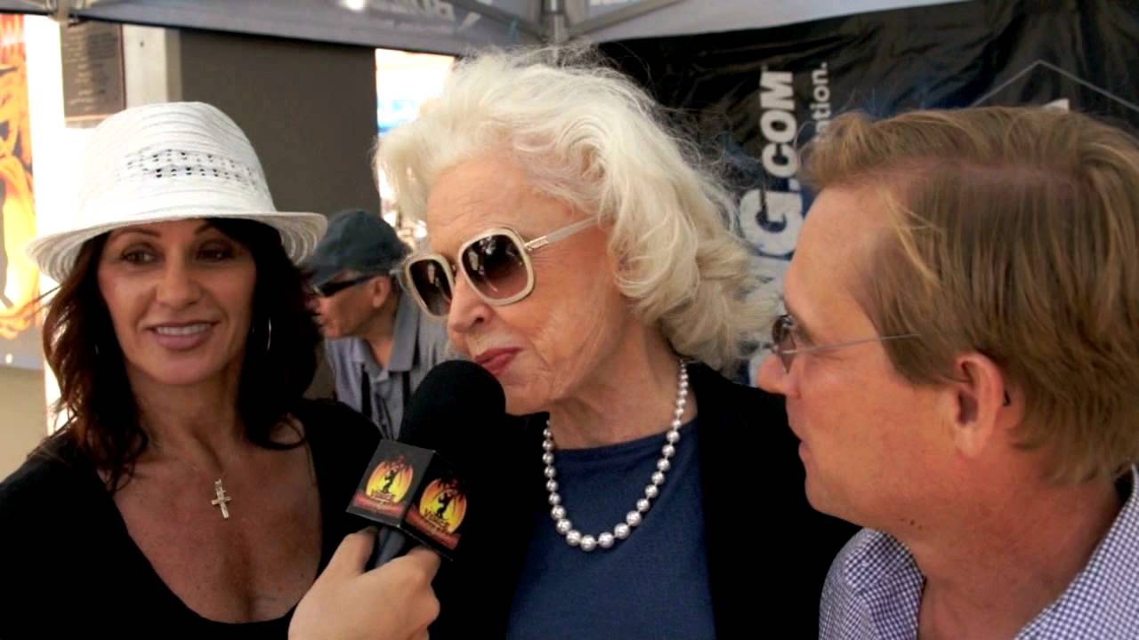 Muscle Beach Interview with Betty Weider, Nadia Comăneci and Bart Connor