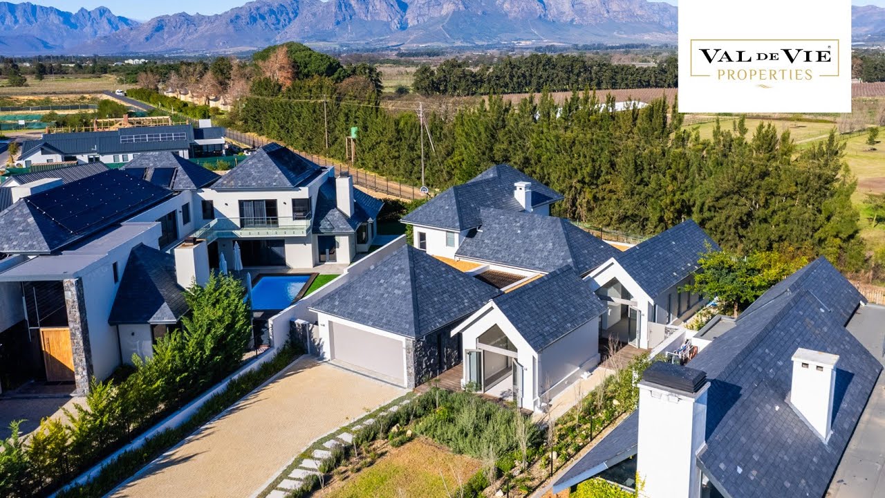 Family Home on Pearl Valley Golf & Country Estate | For Sale | Val de Vie Properties