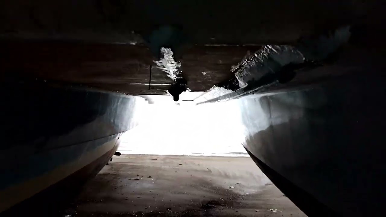 #11 Soft wood, rot and termites. My happy boat restoration continues.