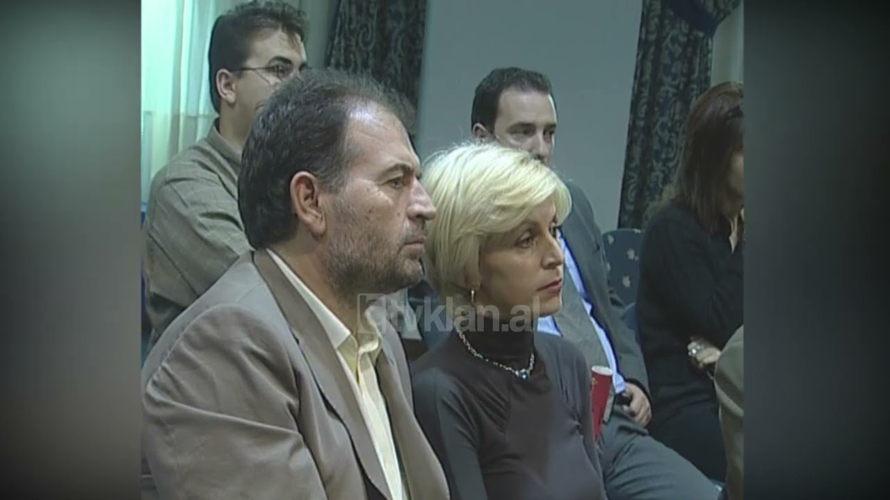 Xhaferi shpalos platform&euml;n mbi procesin e implementimit t&euml; Marr&euml;veshjes s&euml; Ohrit (22 Tetor 2004)