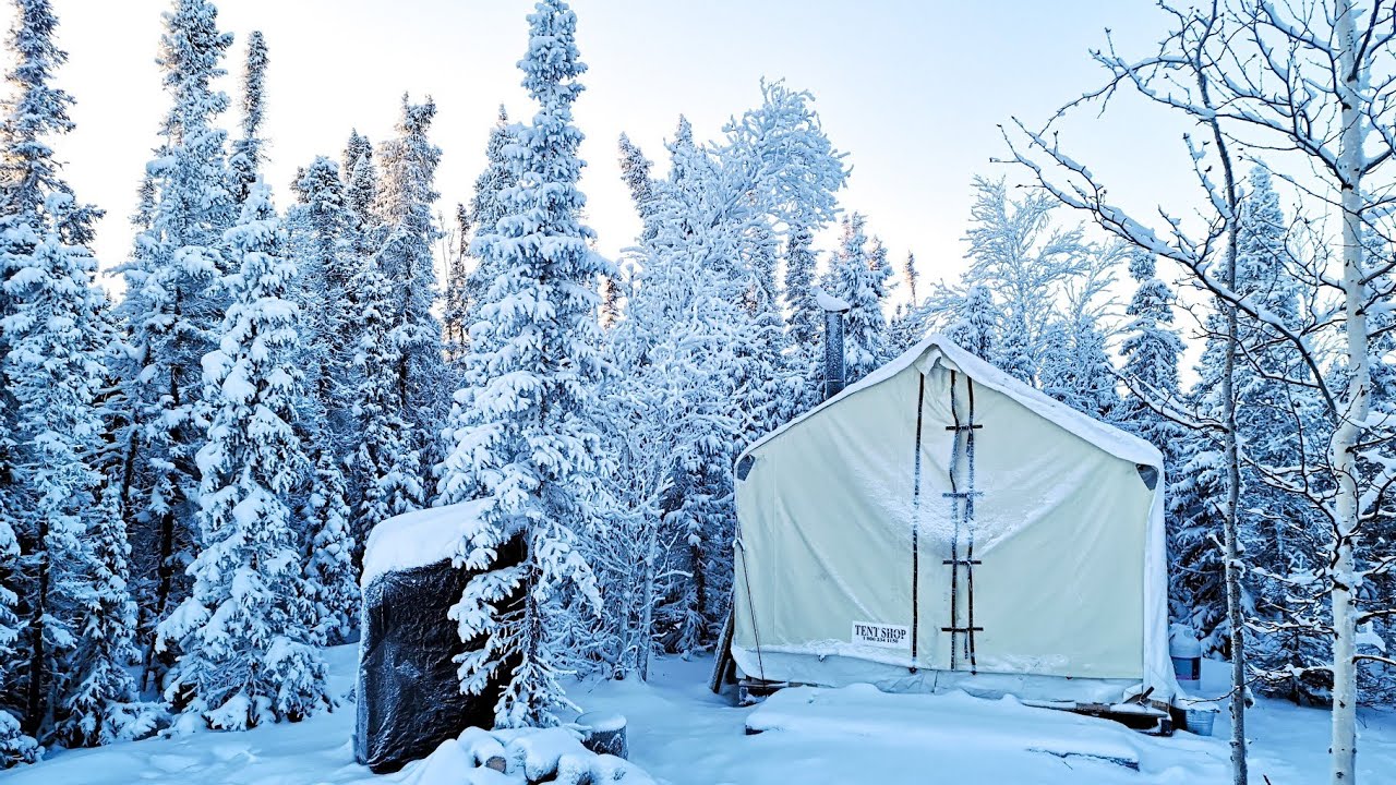 HOT TENT in SNOW. WILD winds, SMOKEY stove