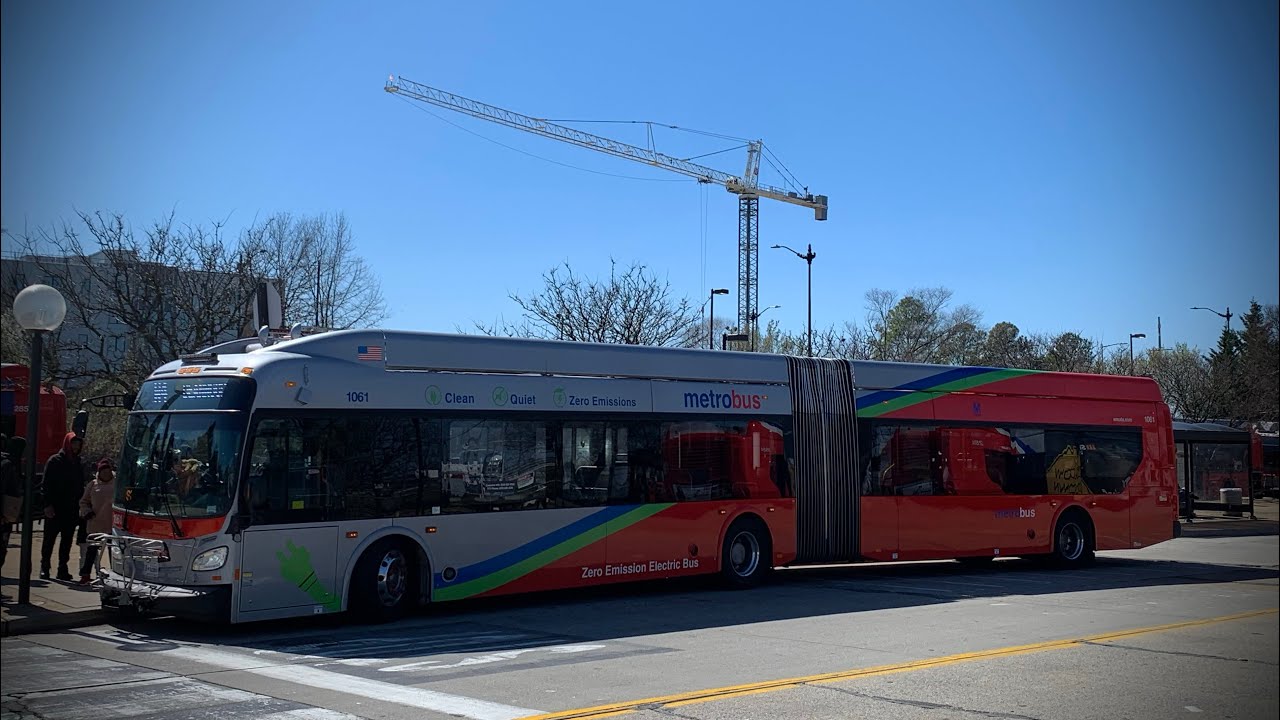 WMATA Metrobus: 2023 New Flyer XE60 #1061 on Route W4