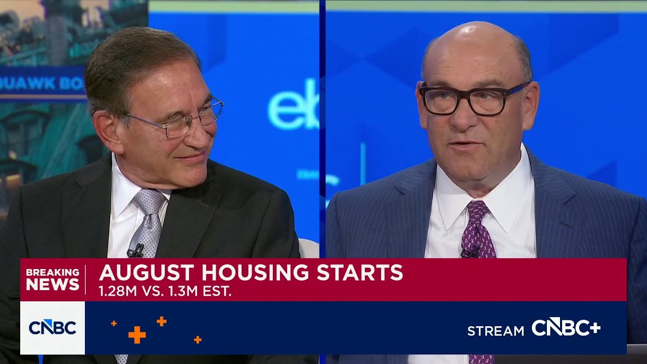 CNBC's Steve Liesman surprises Rick Santelli with a special retirement gift