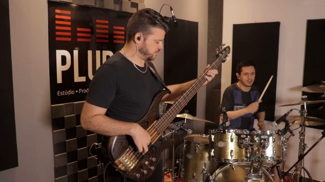 Banda Brilha Som - A Lua e Noite - Baixo e Batera (Cristiano Lima Bass e Jean da Silva)