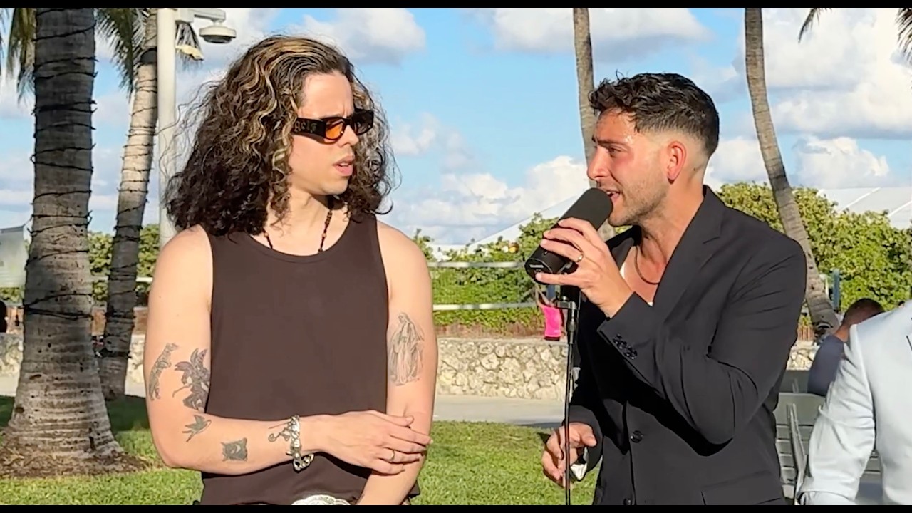 Crash Adams Give Me A Kiss Freestyle Feat. Aloisio