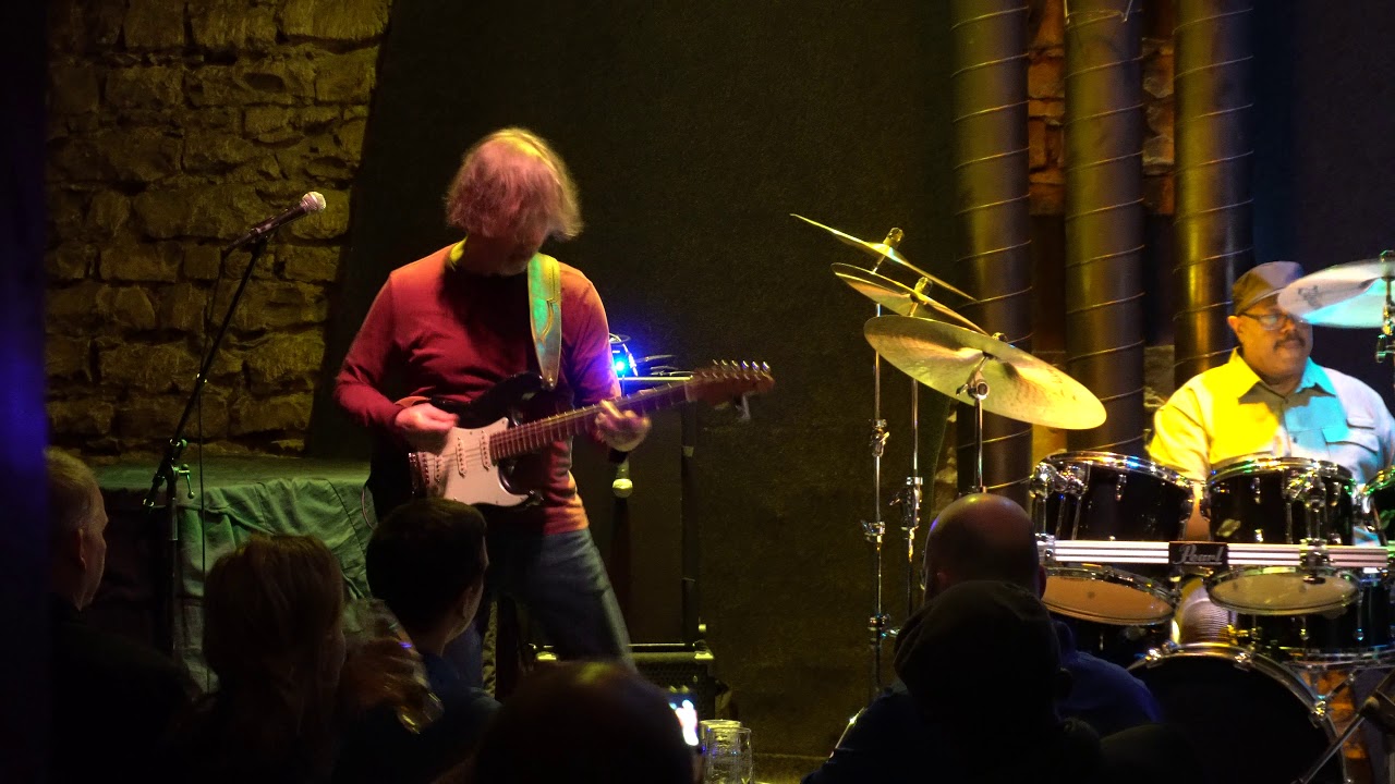 2019.04.01 Dean Brown - DBIII - Lampshade @ Agartha Jazz Club, Praha