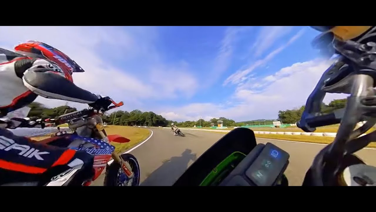 WR250Xを猛追するKLX250/神戸スポーツサーキット　モタードコース