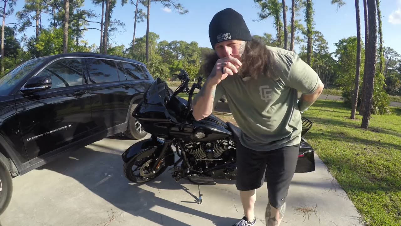 I SPIT ON MY BIKE! PIG SPIT SHINE DETAILER. DOES IT WORK!?