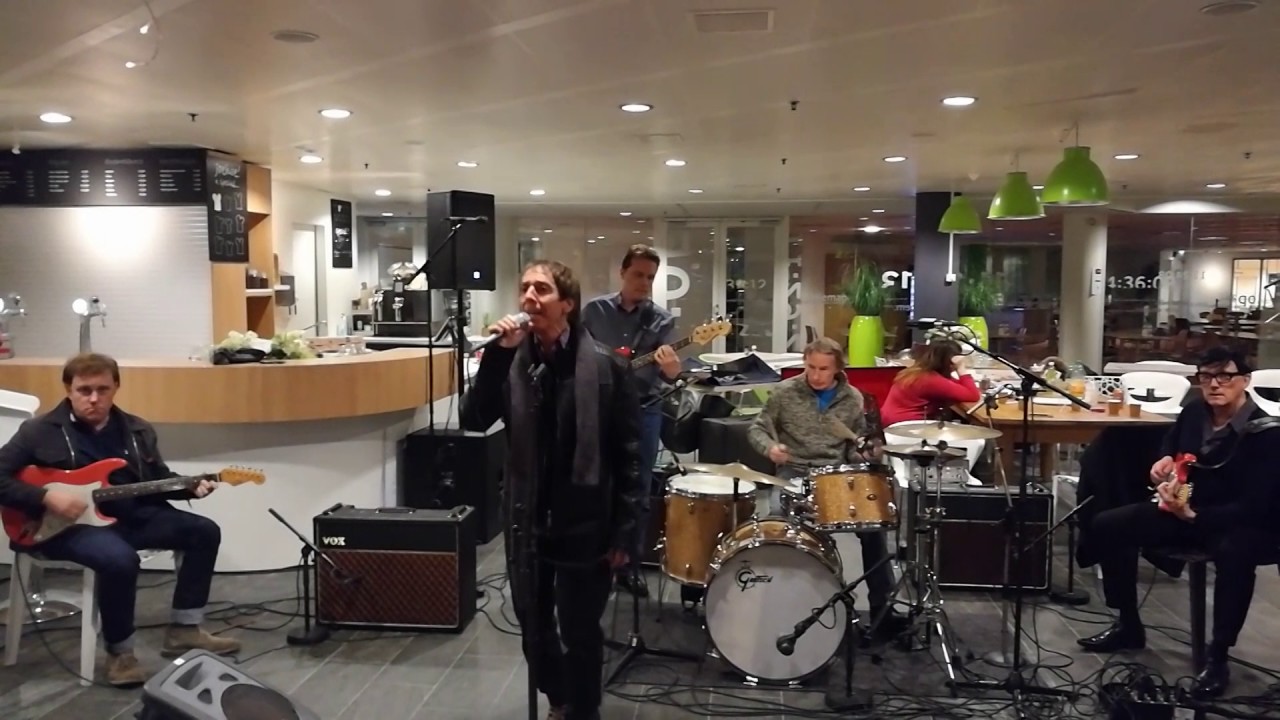 Jimmy Jemain and The Rapiers - The Young Ones