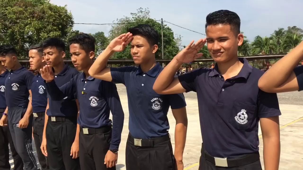 Kadet Polis Lelaki Peringkat Sekolah (SMK PENGKALAN BERANGAN, TRUST SCHOOL)