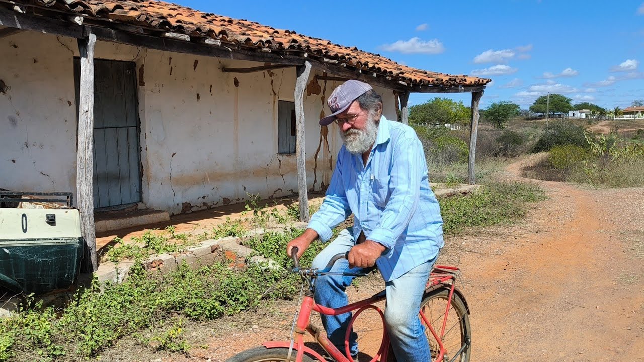 A REGIÃO NORDESTE E SUAS HISTÓRIAS, VEJA ENGENHO DE RAPADURA E MEL NO SERTÃO PERNAMBUCANO.