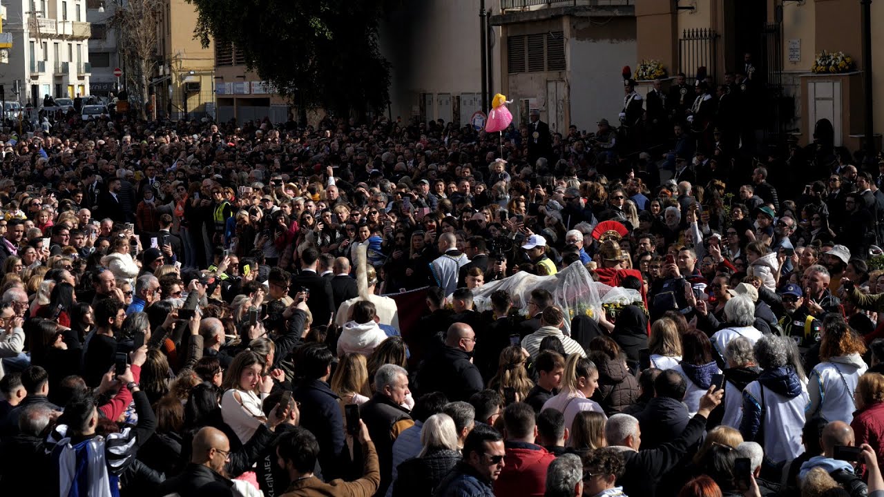 Venerdì Santo ai Fornai 2023 -Palermo- Uscita corteo storico