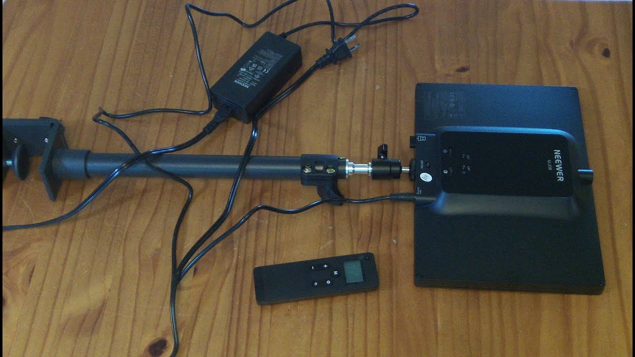 Review: Neewer GL25B 25watt 12.9inch streaming key light with remote and stand $80