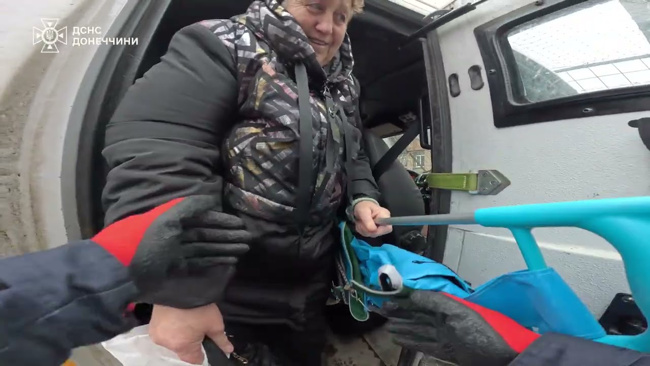 Дружківка: рятувальники допомогли 13 мешканцям покинути небезпечну зону